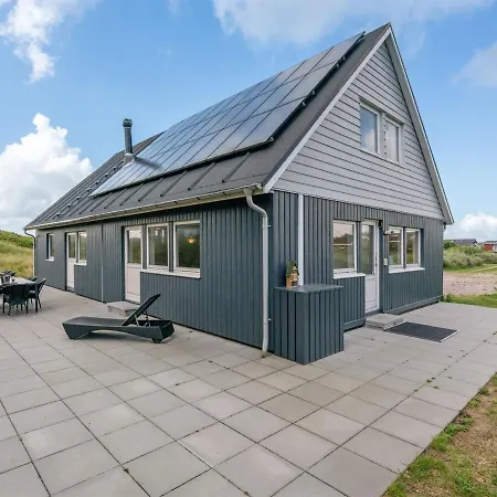 Taio - 500m From The Sea In Western Jutland By Interhome Holiday home Lakolk