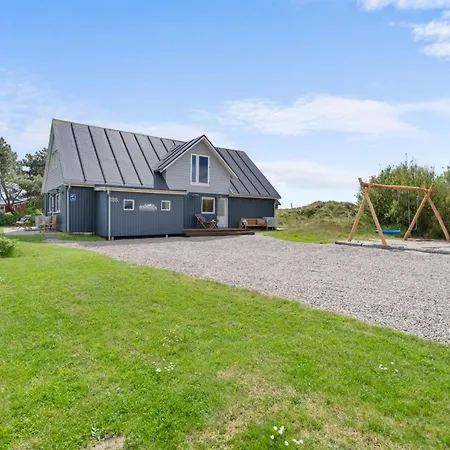 Taio - 500m From The Sea By Interhome *